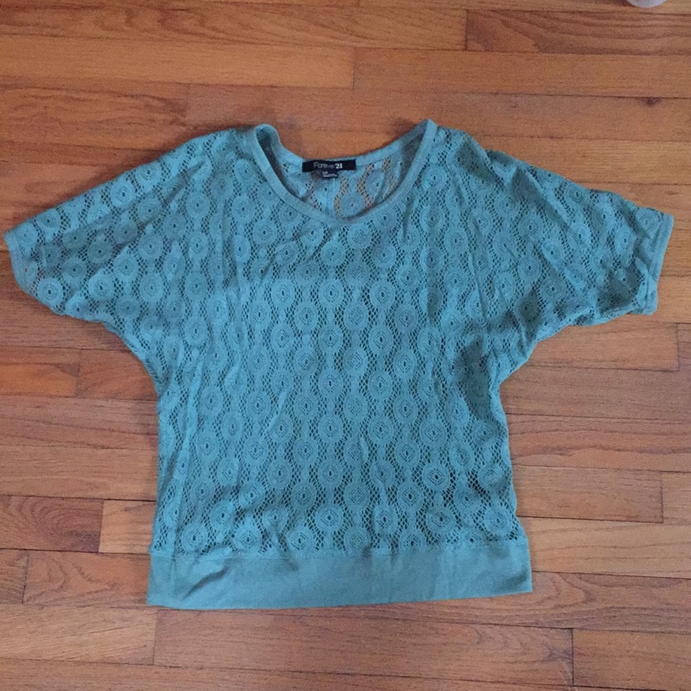 Forever 21 green t shirt